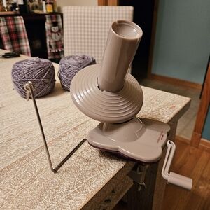 Knitpicks Yarn Ball Winder